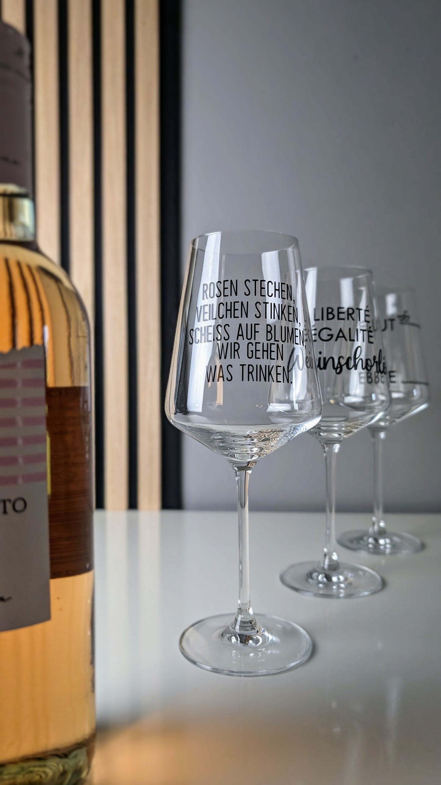 Weinglas mit Spruch - Geschenk zum Einzug, zur Hochzeit oder für Freunde