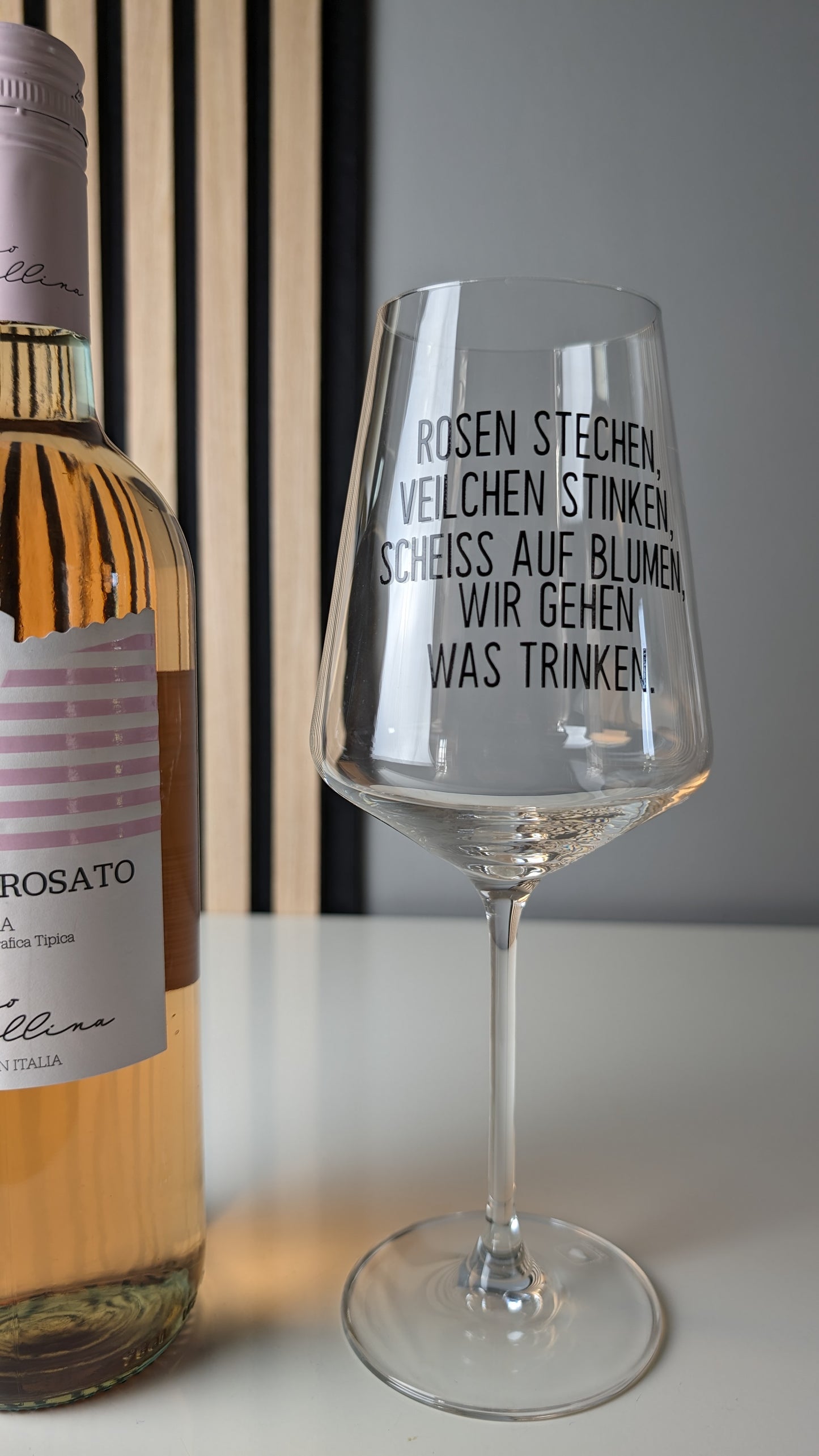 Weinglas mit Spruch - Geschenk zum Einzug, zur Hochzeit oder für Freunde