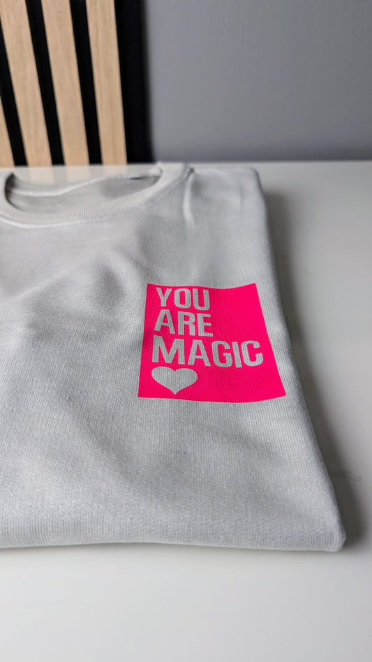 Personalisierter Sweater mit Statement – dein Wohlfühl-Outfit mit Botschaft "you are magic"