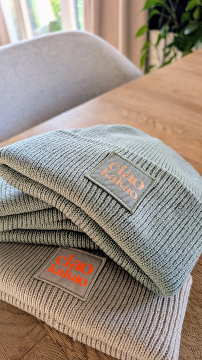 Damen, Herren & Kids | Statement Strickmütze  – Trendige Beanie mit Aufdruck
