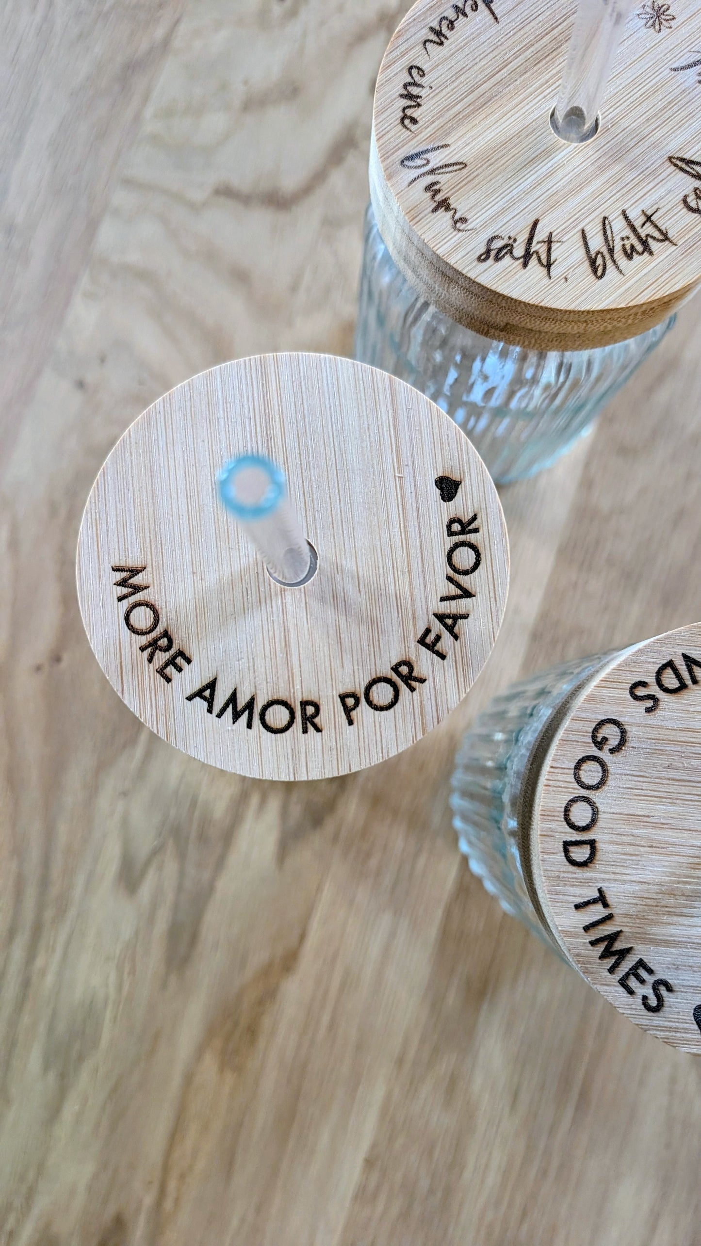 Sale - Cocktailglas mit graviertem Holzdeckel