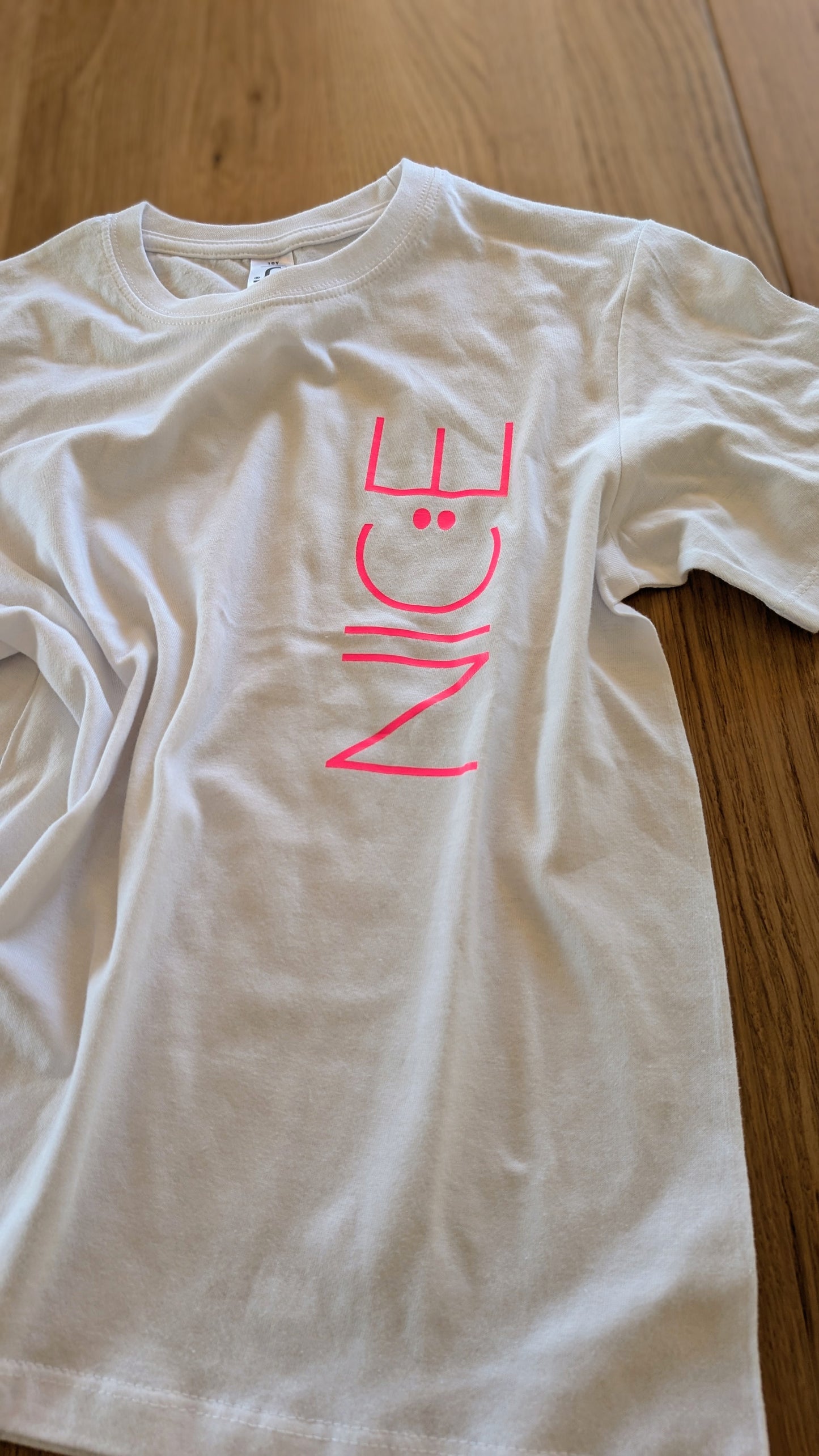 Sale - Kinder T-Shirt "nice", Gr. 134, weiß