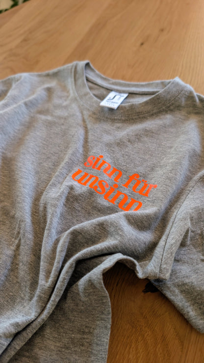 Sale - Kinder T-Shirt "sinn für unsinn", Gr. 128, grau meliert