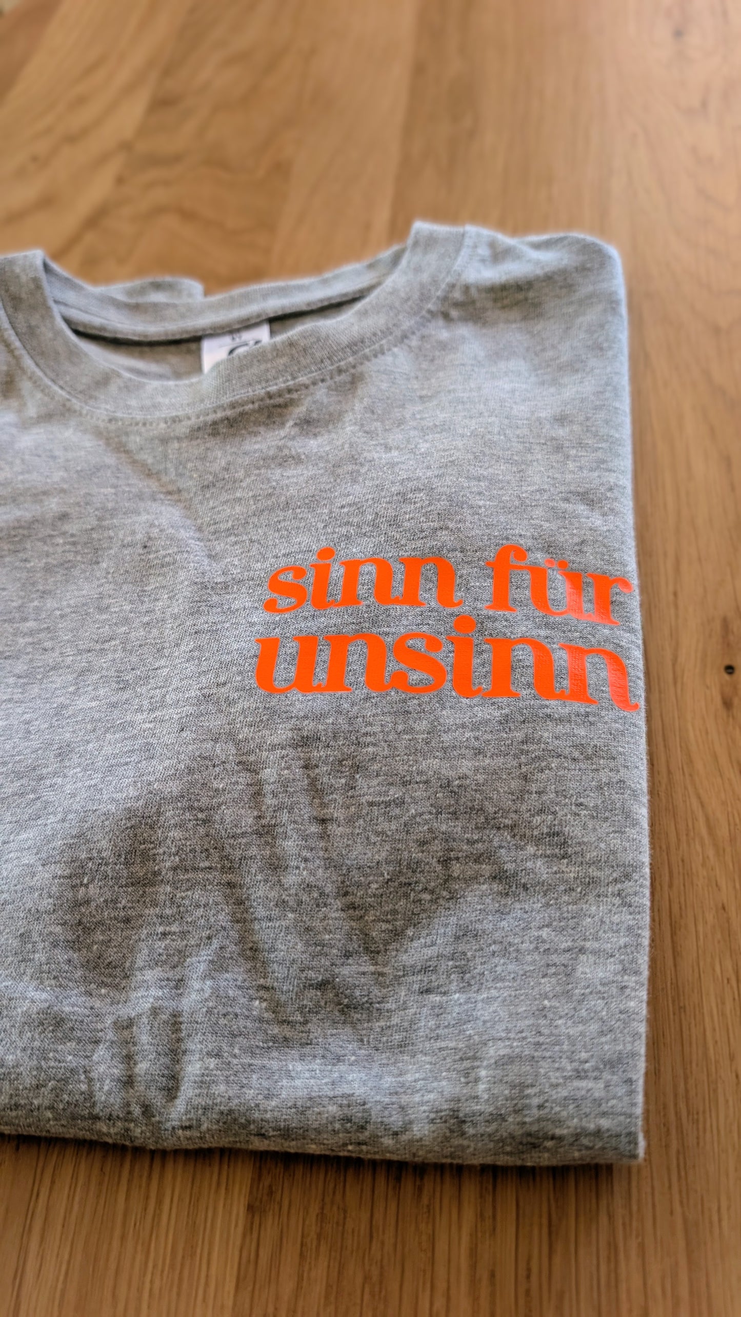 Sale - Kinder T-Shirt "sinn für unsinn", Gr. 128, grau meliert