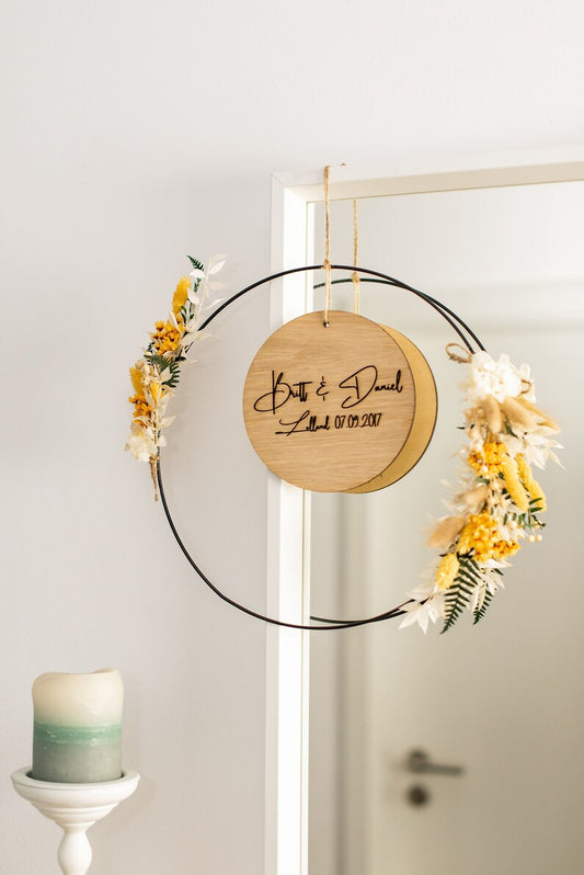 Unique metal-acrylic door wreath with dried flowers in natural-white-yellow | personalized gifts | Wedding, Birthday, Mother's Day |